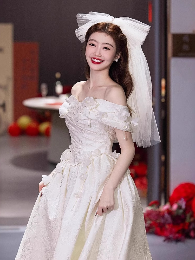 White One-Shoulder Bridal Gown - огляд і ціна Photography Lighting Wedding Reception
